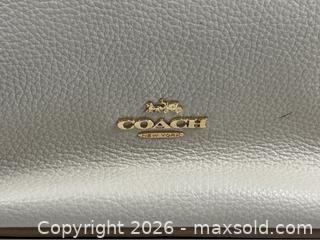 MaxSold Auction: Coach Harley Colorblock Hobo Bag - Campbell (California, USA) PARTNER MANAGED Estate Sale Online Auction - Dell Avenue