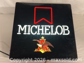MaxSold Auction: Vintage Michelob Lighted Bar Sign - Campbell (California, USA) PARTNER MANAGED Estate Sale Online Auction - Dell Avenue