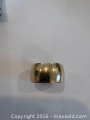 MaxSold Auction: 10K GOLD RING  - Collingwood (Ontario, Canada) SELLER MANAGED Downsizing Online Auction - Chamberlain Crescent