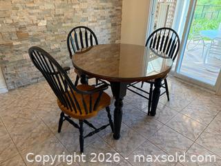MaxSold Auction: Dining Table & 3 Chairs - Collingwood (Ontario, Canada) SELLER MANAGED Downsizing Online Auction - Chamberlain Crescent