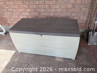 MaxSold Auction: Keter Deck Box - Collingwood (Ontario, Canada) SELLER MANAGED Downsizing Online Auction - Chamberlain Crescent