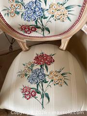 MaxSold Auction: Gorgeous Vintage Arm Chair - Langley (British Columbia, Canada) PARTNER MANAGED Moving Online Auction - 46a Avenue