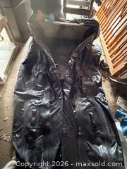 MaxSold Auction: Inflatable Boat  - Mississauga (Ontario, Canada) PARTNER MANAGED Estate Sale Online Auction - Thorn Lodge Drive