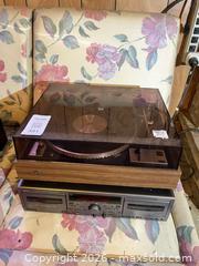 MaxSold Auction: Vintage Electronics  - Mississauga (Ontario, Canada) PARTNER MANAGED Estate Sale Online Auction - Thorn Lodge Drive