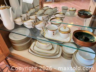 MaxSold Auction: Bavaria (Tirschenreuth) White Porcelain Dinnerware Set with Gold Trim - Mckinney (Texas, USA) PARTNER MANAGED Downsizing Online Auction -  Pelican Hills Drive