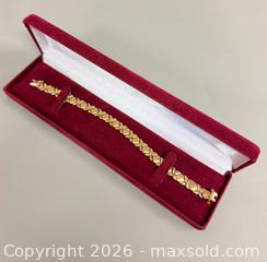 MaxSold Auction: 14K Yellow Gold Bracelet - Marked  - Toronto (Ontario, Canada) PARTNER MANAGED Reseller Online Auction - Queen Street Wt.