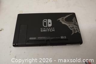 MaxSold Auction: Nintendo Switch (standard) Black Console with Neon Joy?Con, 2 Units - Toronto (Ontario, Canada) SELLER MANAGED Downsizing Online Auction - Danforth Avenue