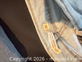 MaxSold Auction: 39 Pairs Of Mixed Jeans  - Vancouver (British Columbia, Canada) PARTNER MANAGED Estate Sale Online Auction -  East 7th Avenue (STORAGE)