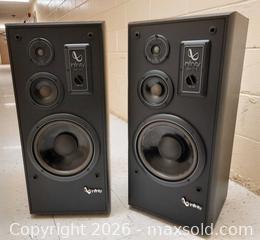 MaxSold Auction: INFINITY SM112 Lage floor standing loudspeakers.  - Ottawa (Ontario, Canada) SELLER MANAGED Moving Online Auction - Coventry Road (STORAGE)