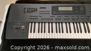 MaxSold Auction: KORG i3 Interactive Music Workstation  Comes in padded carry bag. - Ottawa (Ontario, Canada) SELLER MANAGED Moving Online Auction - Coventry Road (STORAGE)