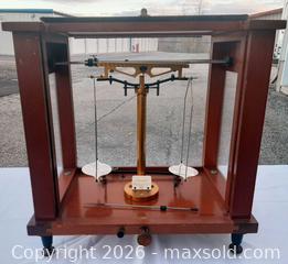 MaxSold Auction: Vintage FISHER SCIENTIFIC Balance Scale Weighing Machine-Made in USA  - Ottawa (Ontario, Canada) SELLER MANAGED Moving Online Auction - Coventry Road (STORAGE)