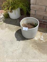 MaxSold Auction: Set of 3 White Concrete Outdoor Planters (Medium) - Los Angeles (California, USA) PARTNER MANAGED Downsizing Online Auction - Sapphire Drive