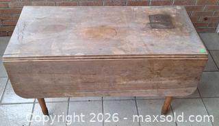 MaxSold Auction: Antique Drop Leaf Table - Walworth (New York, USA) PARTNER MANAGED Estate Sale Online Auction - Fairway 18