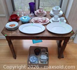 MaxSold Auction: Miscellaneous Dish Lot - Walworth (New York, USA) PARTNER MANAGED Estate Sale Online Auction - Fairway 18