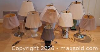 MaxSold Auction: Miscellaneous Table Lamp Lot - Walworth (New York, USA) PARTNER MANAGED Estate Sale Online Auction - Fairway 18