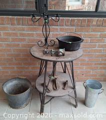 MaxSold Auction: Rustic Cast Lot - Walworth (New York, USA) PARTNER MANAGED Estate Sale Online Auction - Fairway 18