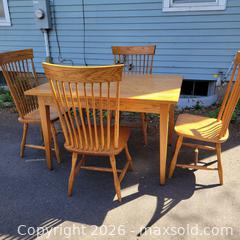 MaxSold Auction: Kloter Farms Kitchen Table and 4 Chairs - East Hartford (Connecticut, USA) SELLER MANAGED Downsizing Online Auction -  Hills Street