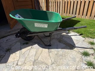 MaxSold Auction: Gardener’s Choice Homeowner Wheelbarrow - Toronto (Ontario, Canada) SELLER MANAGED Moving Online Auction - Shadwick Drive