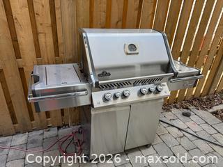 MaxSold Auction: Napoleon Prestige Pro Gas BBQ - Toronto (Ontario, Canada) SELLER MANAGED Moving Online Auction - Shadwick Drive