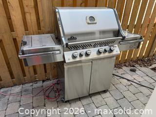 MaxSold Auction: Napoleon Prestige Pro Gas BBQ - Toronto (Ontario, Canada) SELLER MANAGED Moving Online Auction - Shadwick Drive