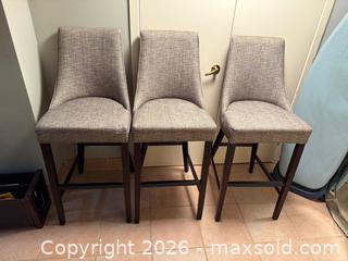 MaxSold Auction: Set of 3 Grey Upholstered Stools - Toronto (Ontario, Canada) SELLER MANAGED Moving Online Auction - Shadwick Drive