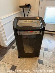 MaxSold Auction: Staples SPL-TXC22A Paper Shredder - Toronto (Ontario, Canada) SELLER MANAGED Moving Online Auction - Shadwick Drive