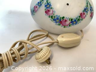 MaxSold Auction: Art Deco Glass Lamp  - Victoria (British Columbia, Canada) SELLER MANAGED Downsizing Online Auction -  Camosun Street (CONDO)