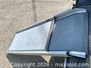 MaxSold Auction: Solvit 6 ft Folding Lightweight Aluminum Wheelchair/Pet Ramp - Victoria (British Columbia, Canada) SELLER MANAGED Downsizing Online Auction -  Camosun Street (CONDO)