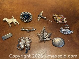 MaxSold Auction: 10 Vintage Brooches - North Vancouver (British Columbia, Canada) PARTNER MANAGED Downsizing Online Auction - 14th Street West 519