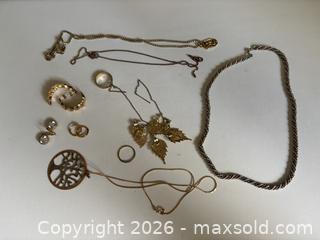 MaxSold Auction: Silver Gilt Jewelry - North Vancouver (British Columbia, Canada) PARTNER MANAGED Downsizing Online Auction - 14th Street West 519
