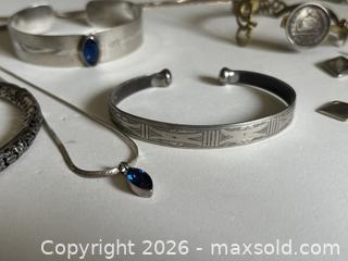 MaxSold Auction: Tribal Ethnic Jewelry - North Vancouver (British Columbia, Canada) PARTNER MANAGED Downsizing Online Auction - 14th Street West 519