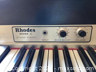 MaxSold Auction: Rhodes Mark I Seventy Three Electric Stage Piano 73-key - Ottawa (Ontario, Canada) PARTNER MANAGED Downsizing Online Auction - Stewart Street (CONDO)