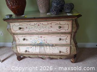MaxSold Auction: Dresser C - Montgomery (New Jersey, USA) PARTNER MANAGED Downsizing Online Auction - Bedford Drive