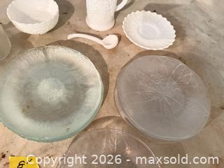 MaxSold Auction: Milk Glass and More B - Montgomery (New Jersey, USA) PARTNER MANAGED Downsizing Online Auction - Bedford Drive