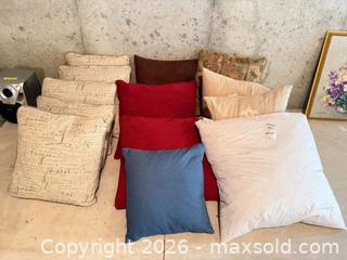 MaxSold Auction: Pillows B - Montgomery (New Jersey, USA) PARTNER MANAGED Downsizing Online Auction - Bedford Drive