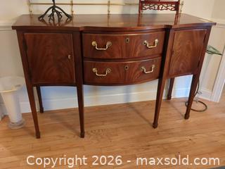 MaxSold Auction: Thomasville Mahogany Cherry Tone Hepplewhite Sideboard C - Montgomery (New Jersey, USA) PARTNER MANAGED Downsizing Online Auction - Bedford Drive