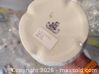 MaxSold Auction: Belleek Porcelain Shamrock Vase, White & Green B - Oakville (Ontario, Canada) Estate Sale Online Auction - Cox Drive