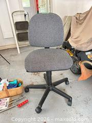 MaxSold Auction: Fabric Office Chair, Height Adjustable Swivel B - Oakville (Ontario, Canada) Estate Sale Online Auction - Cox Drive