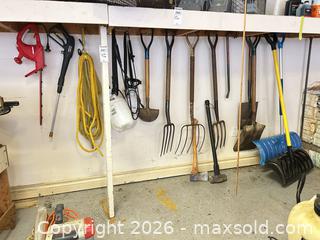 MaxSold Auction: Garden & Hand Tools Lot with Hedge Trimmer and Pressure Washer Wand B - Oakville (Ontario, Canada) Estate Sale Online Auction - Cox Drive