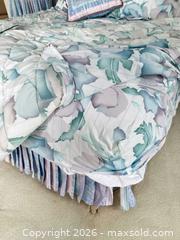 MaxSold Auction: Springmaid Queen Floral Comforter Set with Shams, Bedskirt, Pillow C - Oakville (Ontario, Canada) Estate Sale Online Auction - Cox Drive