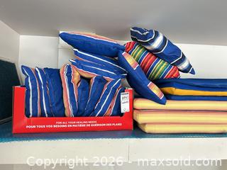 MaxSold Auction: Striped Outdoor Seat Cushions/Throw Pillows B - Oakville (Ontario, Canada) Estate Sale Online Auction - Cox Drive