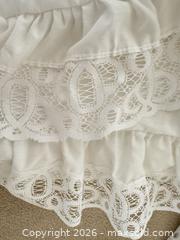 MaxSold Auction: White Cotton Lace Quilted Full/Queen Bedding Set B - Oakville (Ontario, Canada) Estate Sale Online Auction - Cox Drive
