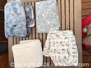MaxSold Auction: Mixed Bed Linens Lot: Coverlet, Throw, Flat Sheet - Paisley & Novelty - North Vancouver (British Columbia, Canada) SELLER MANAGED Downsizing Online Auction - Broadview Drive