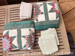 MaxSold Auction: Queen Patchwork Star Quilt with Sheet Set & Pillowcase - North Vancouver (British Columbia, Canada) SELLER MANAGED Downsizing Online Auction - Broadview Drive