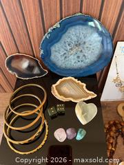 MaxSold Auction: Earthy Boho Jewelry Mix - Loomis (California, USA) PARTNER MANAGED Moving Online Auction - Brennans Road