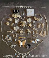 MaxSold Auction: Rhinestone Runway: Vintage Glam Brooches & Bling - Loomis (California, USA) PARTNER MANAGED Moving Online Auction - Brennans Road