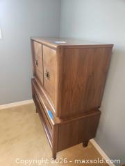 MaxSold Auction: Mid-Century Modern Setin Walnut Dresser / Chest - Oakville (Ontario, Canada) SELLER MANAGED Estate Sale Online Auction - Ballantry Road