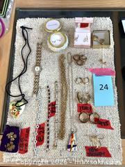 MaxSold Auction: 925, 14 K, 18 K and other jewelry - Redondo Beach (California, USA) PARTNER MANAGED Moving Online Auction - Clark Lane (CONDO)