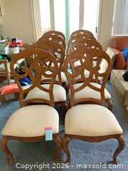 MaxSold Auction: Set of 8 Vintage Queen Anne Style Dining Chairs with Upholstered Seats - Redondo Beach (California, USA) PARTNER MANAGED Moving Online Auction - Clark Lane (CONDO)