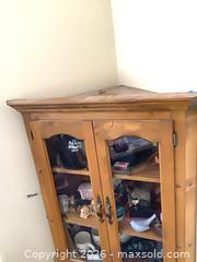 MaxSold Auction: Solid Wood Corner Hutch / China Cabinet, Light Honey Finish - Redondo Beach (California, USA) PARTNER MANAGED Moving Online Auction - Clark Lane (CONDO)